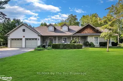 8 PENNY Lane, Wasaga Beach, ON L9Z 1N4