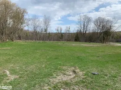 1075 LAFONTAINE Road, Penetanguishene, ON L9M 1P9