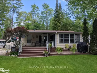 85 THEME PARK Drive 113, Wasaga Beach, ON L9Z 1X7