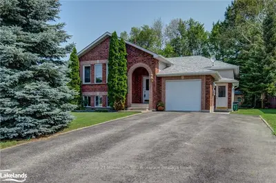 3 KENWELL Court, Wasaga Beach, ON L9Z 1H1