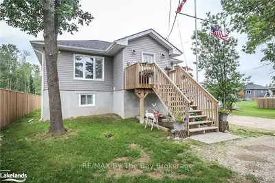 8995 BEACHWOOD Road, Wasaga Beach, ON L9Z 2X9
