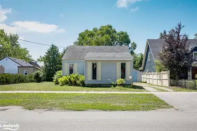 236 FIFTH Street, Collingwood, ON L9Y 1X6