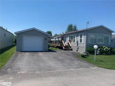 4120 WESLEY Street, Severn, ON L3V 0V4