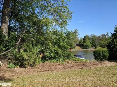 939 MOSLEY Street, Wasaga Beach, ON L9Z 2A2