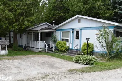 17 Cedar Grove Parkway, Wasaga Beach, ON L9Z 1T4