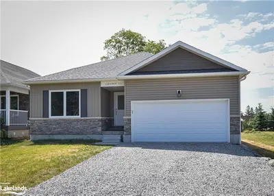 118 Robert Street E, Penetanguishene, On L9m 1j2