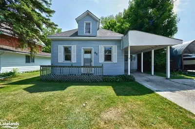 43 PEEL Street, Penetanguishene, ON L9M 1A6