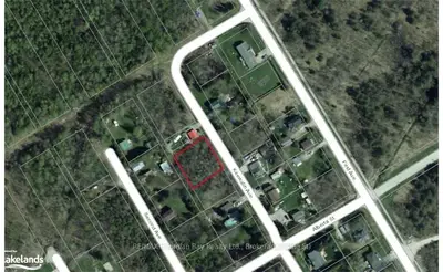 534 Keewatin Avenue, Tay, ON L0K 1R0