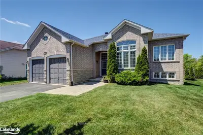 46 Meadowlark Boulevard, Wasaga Beach, ON L9Z 3B2
