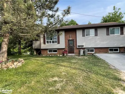 295 BARRIE Road, Orillia, ON L3V 2R8