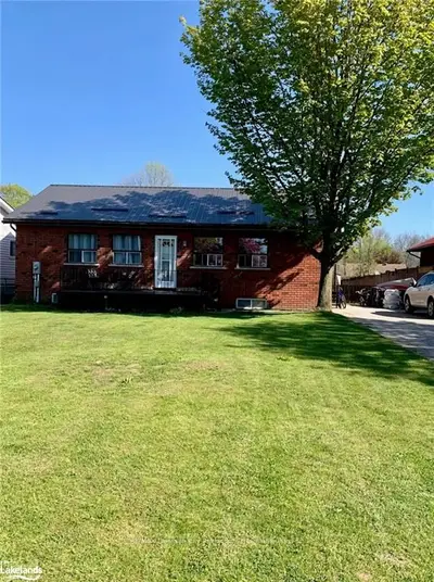 33 OSBORNE Street, Tay, ON L0K 2A0