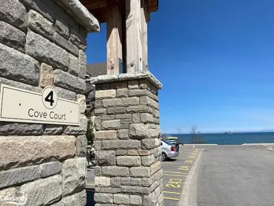 4 Cove Court 302, Collingwood, ON L9Y 0Y6