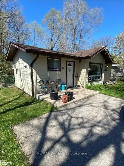 26 SUMMERHILL Crescent, Wasaga Beach, ON L9Z 2T3