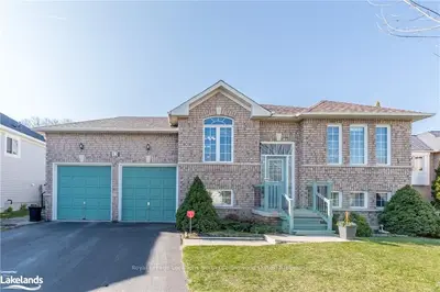 13 TAMARACK Way, Wasaga Beach, ON L9Z 3B4