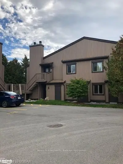 27 Dawson Drive 137, Collingwood, ON L9Y 5B4