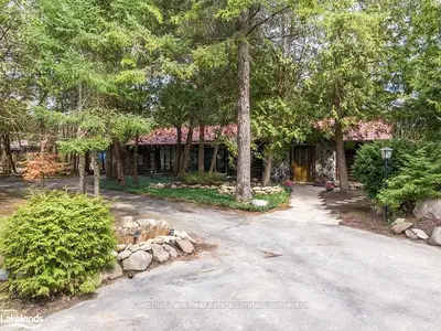 37-39 Georgian Manor Drive, Collingwood, On L9y 3z1