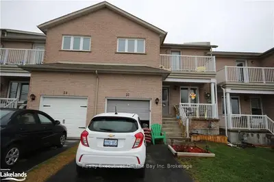 22 OWEN Street, Penetanguishene, ON L9M 1M8