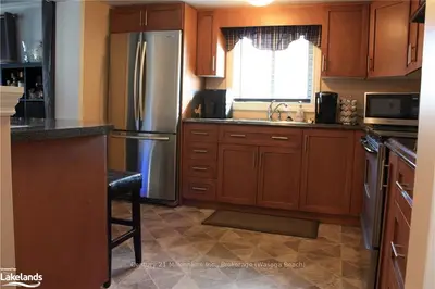 3 Watson Avenue, Wasaga Beach, ON L9Z 1K4