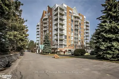 24 RAMBLINGS Way 602, Collingwood, ON L9Y 5C6