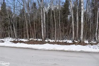 95 ROBINSON Road, Wasaga Beach, ON L9Z 3A7