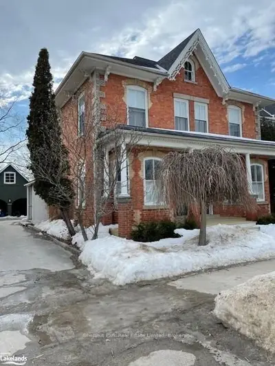 68 Fifth Street, Collingwood, On L9y 1x1
