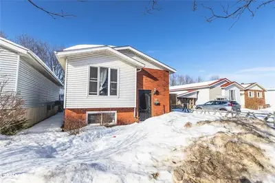 19 Godden Street, Collingwood, ON L9Y 4S5