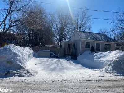 141 Landon Street, Orillia, On L3v 2h5