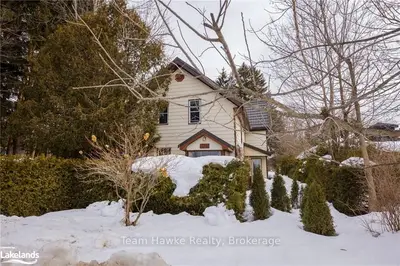205 FOX Street, Penetanguishene, ON L9M 1E7
