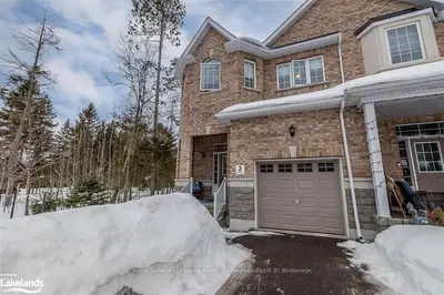 2 Blasi Court, Wasaga Beach, ON L9Z 0H3