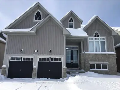 5 CRISTIANO Avenue, Wasaga Beach, ON L9Y 1P2