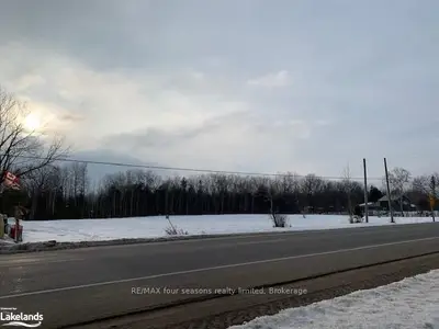 9567 Beachwood Road, Collingwood, ON L9Y 0X2