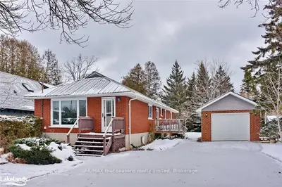 11 Market Street, Collingwood, On L9y 3m5