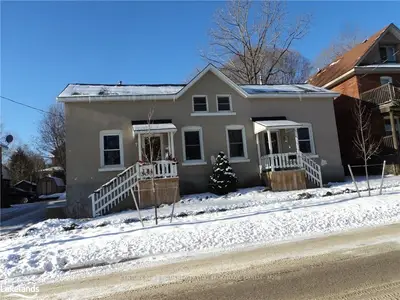 207-209 CANICE Street, Orillia, ON L3V 4J1