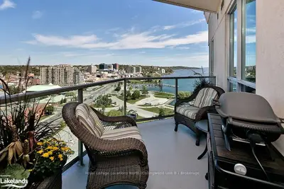 6 Toronto Street Ph09, Barrie, ON L4N 9R2