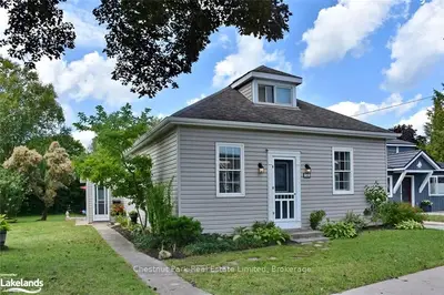 248 Robinson Street, Collingwood, On L9y 3m3