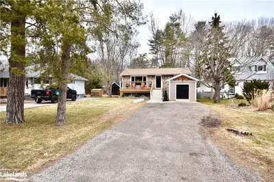 49 Lakeshore Road W, Oro-medonte, On L0l 2e0