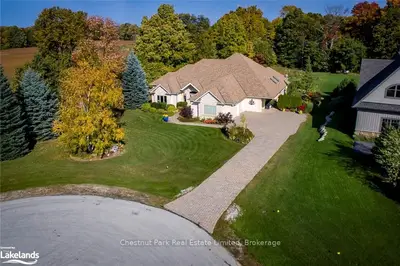 17 Evergreen Road, Collingwood, On L9y 5a8