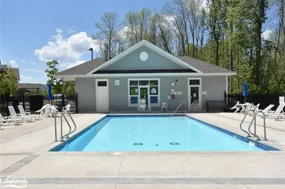 10 Brandy Lane Drive 303, Collingwood, On L9y 0x4