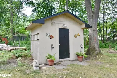 11 Ferndale Lane, Wasaga Beach, On L9z 2b2