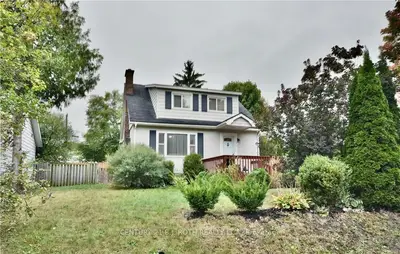 Detached in Orillia