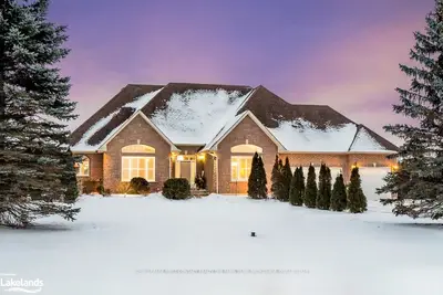 1071 Hurlwood Lane, Severn, On L3v 6h4