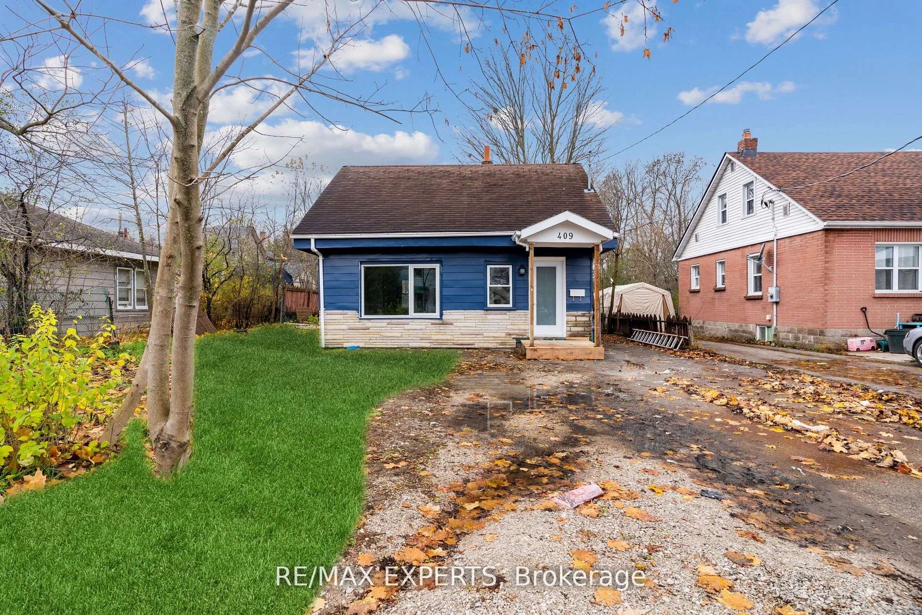 Detached in Orillia