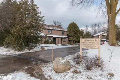 15 Harbour Street 234, Collingwood, On L9y 5b4