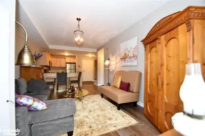 1 Chamberlain Crescent 202, Collingwood, On L9y 0e3