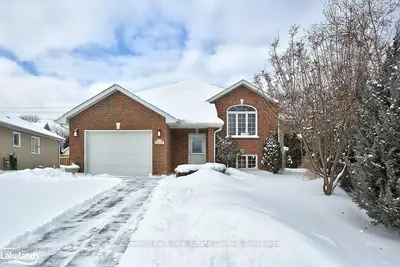 20 Shannon Court, Collingwood, On L9y 3z1