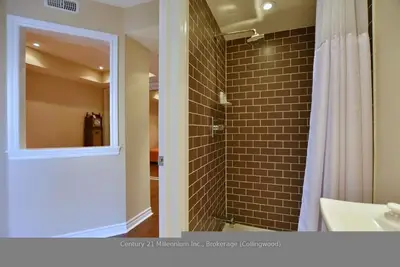 4 Brandy Lane Drive 204, Collingwood, On L9y 0x4