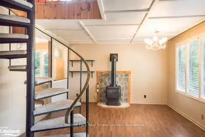 17 Jack Street, Wasaga Beach, On L9z 2x4