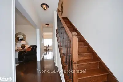 4 Montclair Mews, Collingwood, On, L9y 0j7