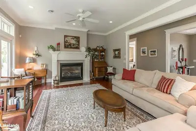 6 Holly Court, Collingwood, On L9y 5g5