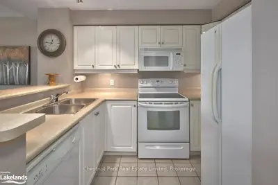 750 Johnston Park Avenue 2001, Collingwood, On L9y 5c7